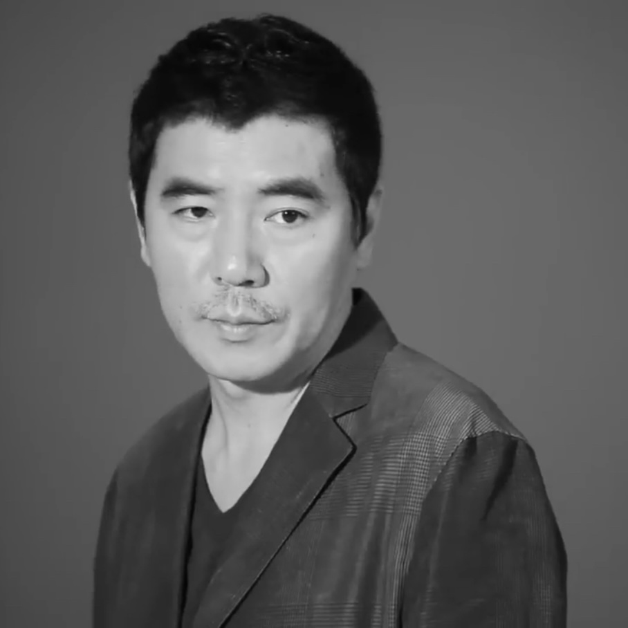 kim jee woon net worth - Article 1